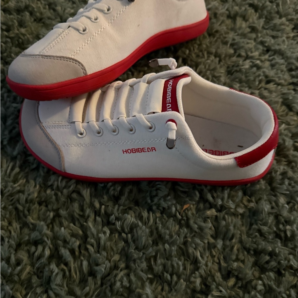 Hobibear White and Red Sneakers